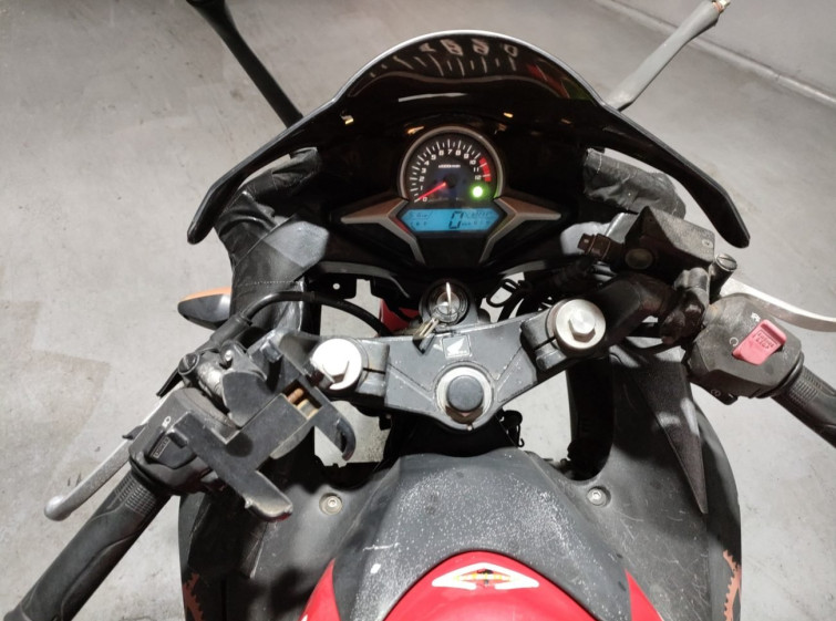 Мотоцикл Honda CBR250R с пробегом 69233 km