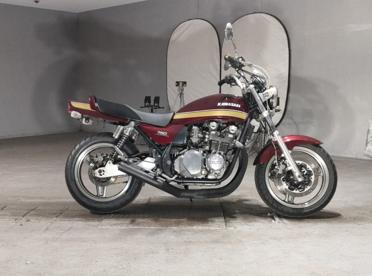 Мотоцикл Kawasaki ZEPHYR750 с пробегом 59819 km