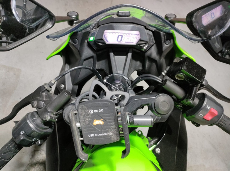 Мотоцикл Kawasaki NINJA250 з пробігом 17397 km