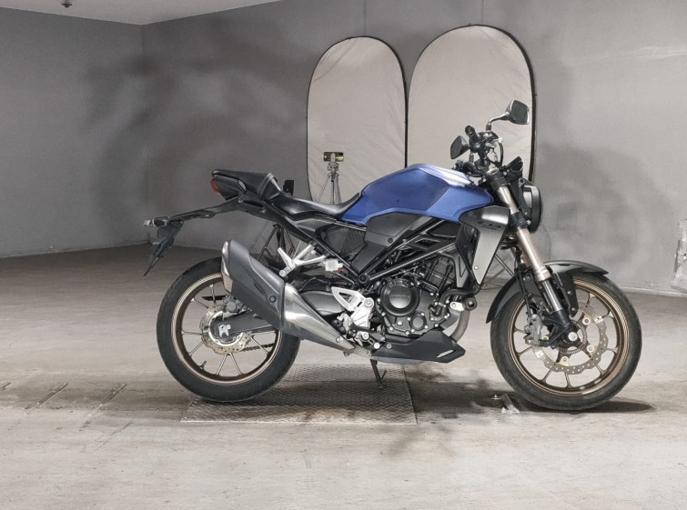 Мотоцикл Honda CB250R с пробегом 9891 km
