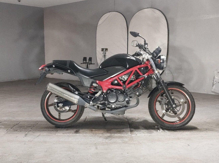 Мотоцикл Honda VTR250 с пробегом 53086 km