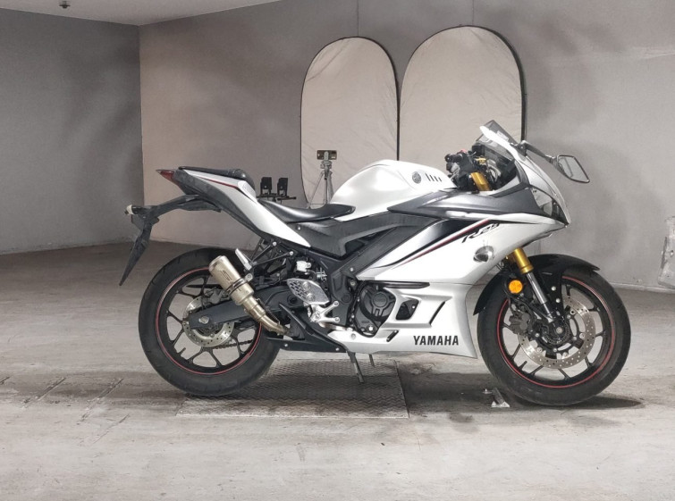 Мотоцикл Yamaha YZF-R25 с пробегом 25854 km