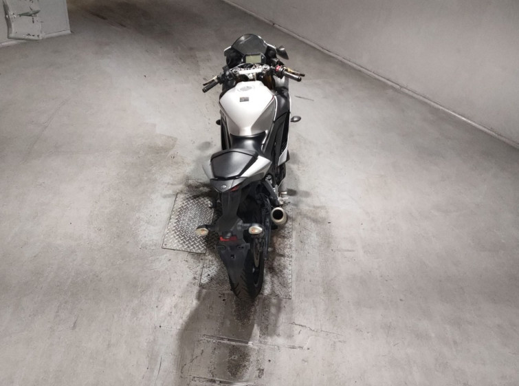 Мотоцикл Yamaha YZF-R25 с пробегом 25854 km