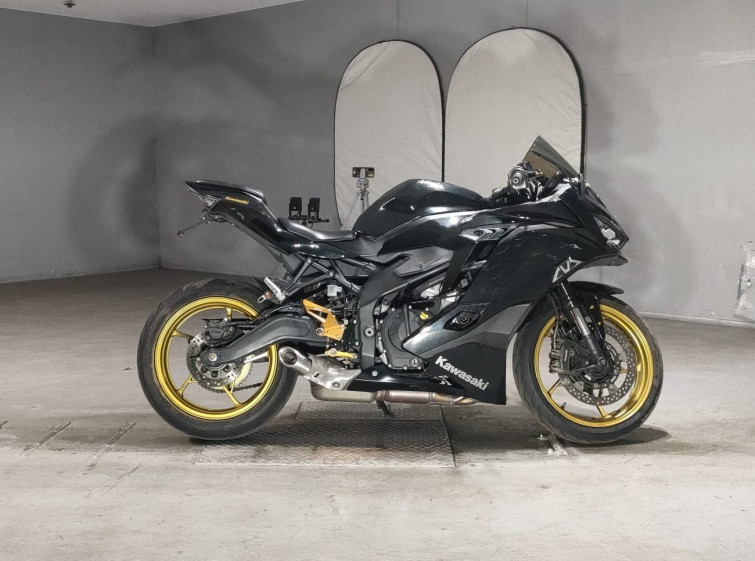Мотоцикл Kawasaki NINJA ZX-25R з пробігом 43378 km