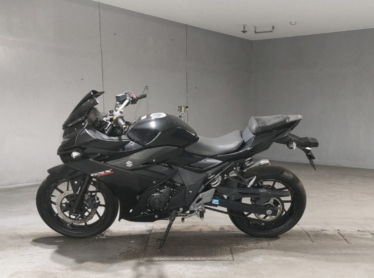 Мотоцикл Suzuki GSX250R