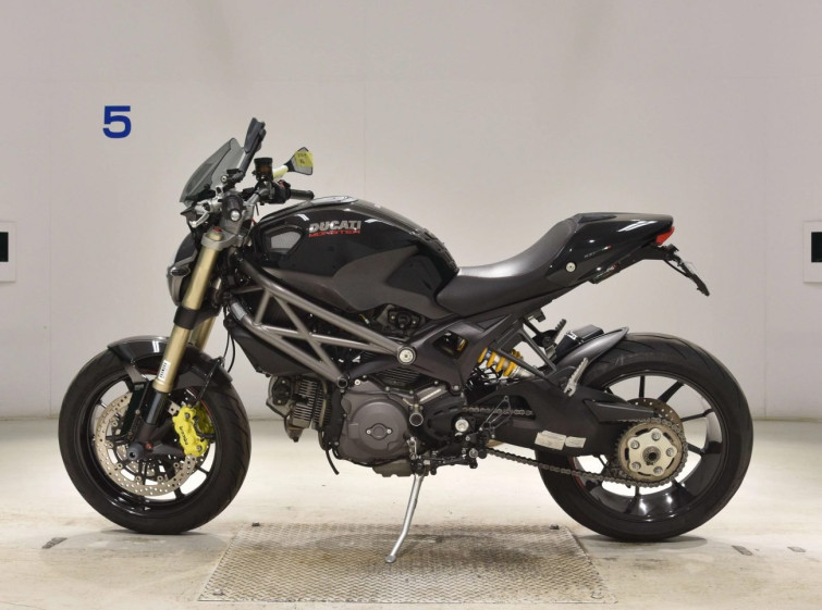 Мотоцикл Ducati MONSTER 1100EVO с пробегом 21279 km