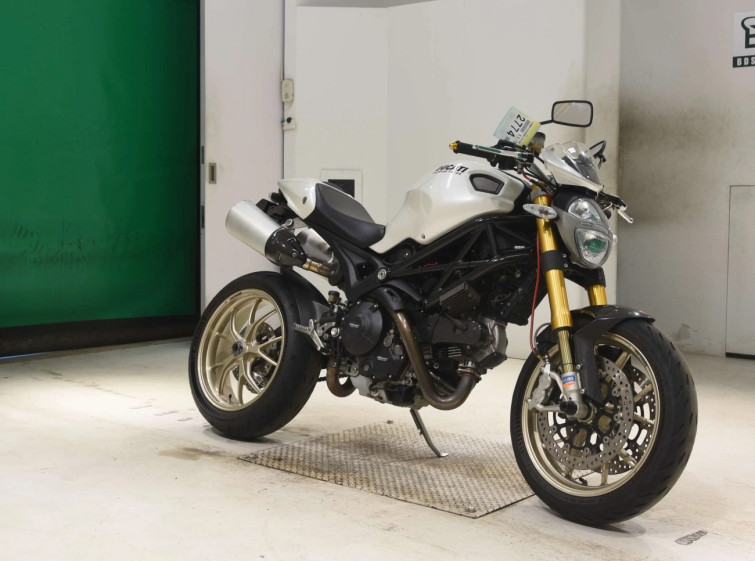 Мотоцикл Ducati MONSTER 1100S с пробегом 13028 km