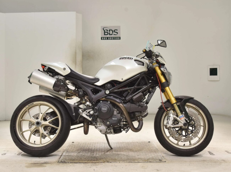 Мотоцикл Ducati MONSTER 1100S с пробегом 13028 km