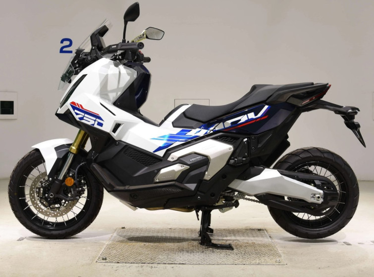 Мотоцикл Honda X-ADV750-2 з пробігом 29 km