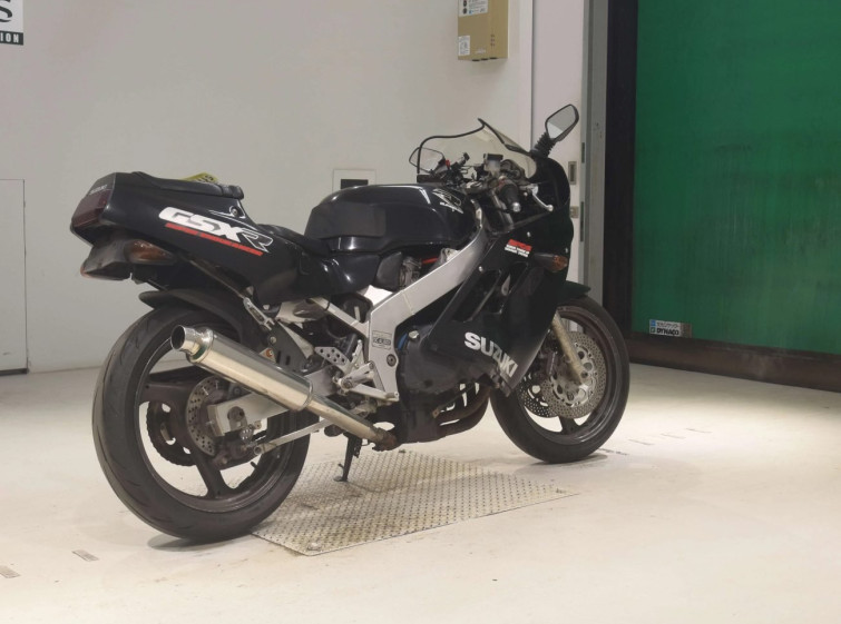 Мотоцикл Suzuki GSX-R400 с пробегом 26887 km