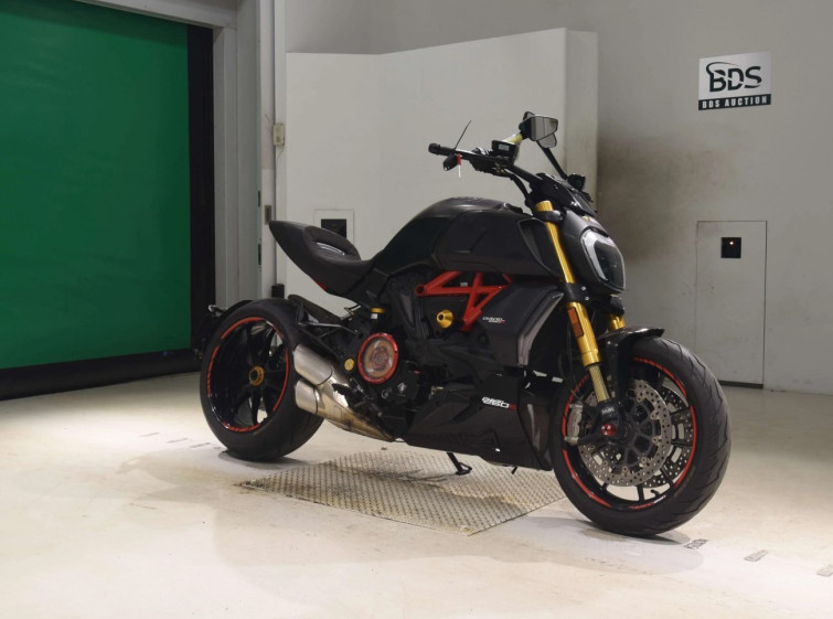 Мотоцикл Ducati DIAVEL 1260S с пробегом 5841 km