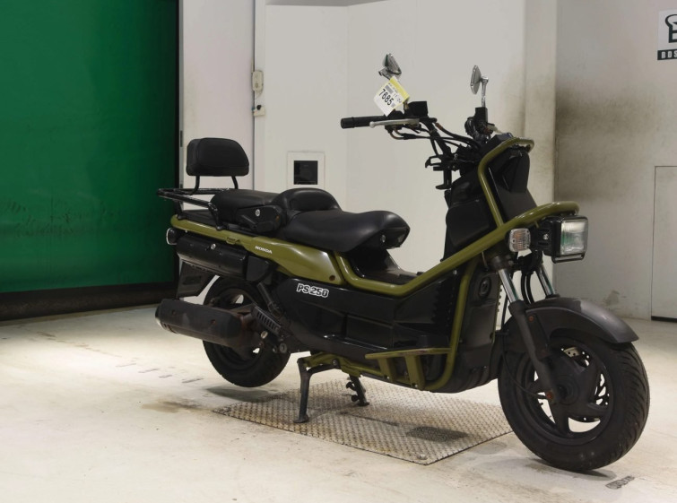Мотоцикл Honda PS250 BIG RUCKUS с пробегом 20079 km