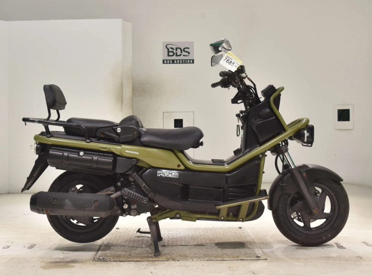 Мотоцикл Honda PS250 BIG RUCKUS с пробегом 20079 km