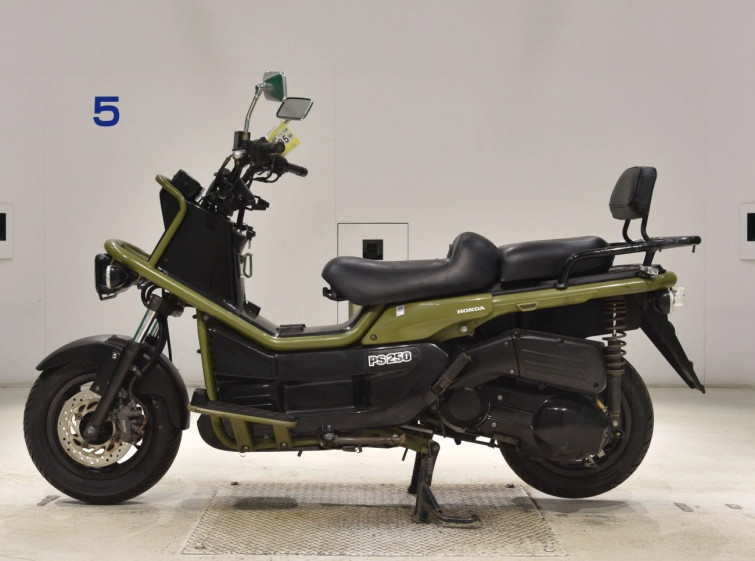 Мотоцикл Honda PS250 BIG RUCKUS с пробегом 20079 km