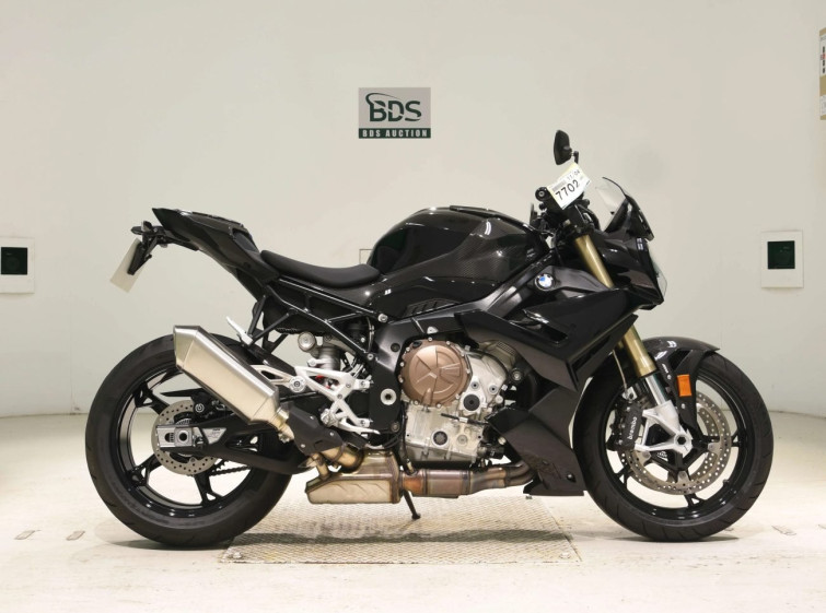 Мотоцикл BMW S1000R з пробігом 2331 km