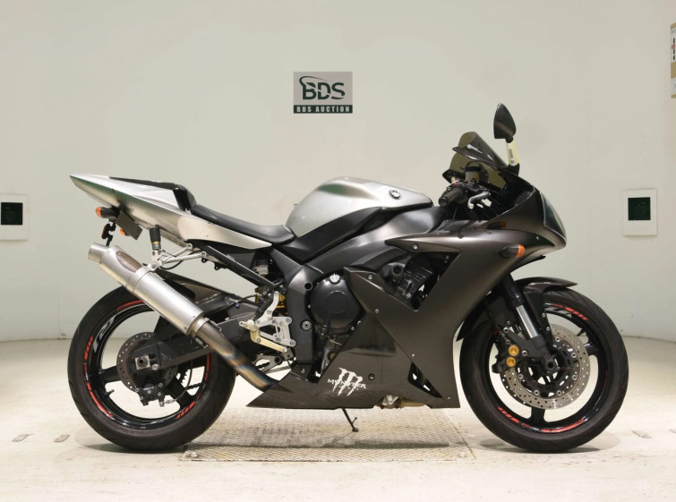 Мотоцикл Yamaha YZF-R1 з пробігом 100836 km