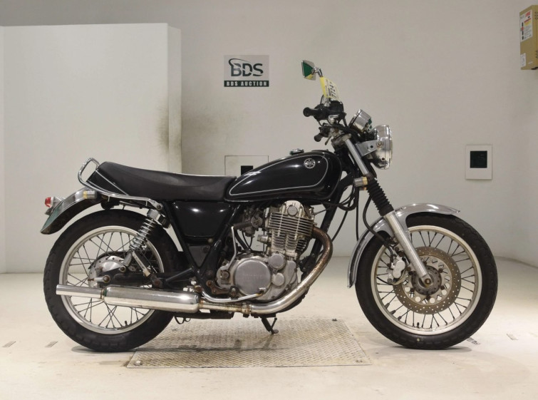 Мотоцикл Yamaha SR400 с пробегом 32109 km