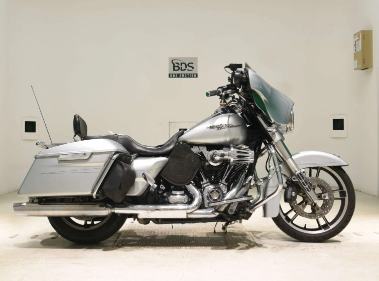 Мотоцикл HD SREET GLIDE FLHXS1690 з пробігом 138592 km