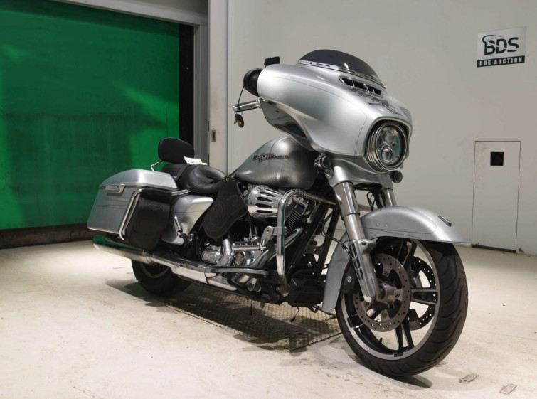 Мотоцикл HD SREET GLIDE FLHXS1690 з пробігом 138592 km