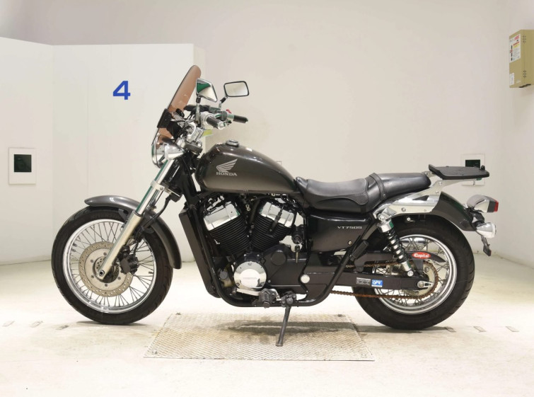Мотоцикл Honda SHADOW750 RS з пробігом 10309 km