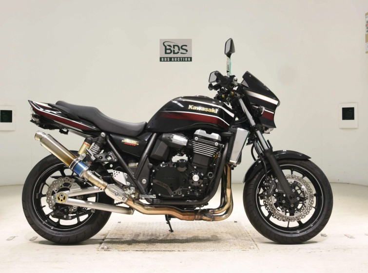 Мотоцикл Kawasaki ZRX1200 DAEG с пробегом 3958 km