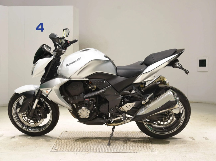 Мотоцикл Kawasaki Z1000 з пробігом 24015 km