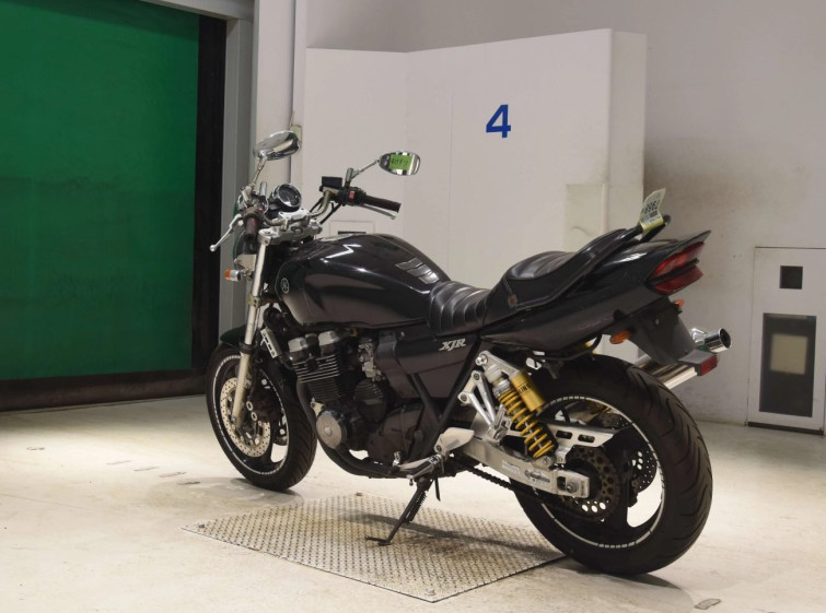Мотоцикл Yamaha XJR400