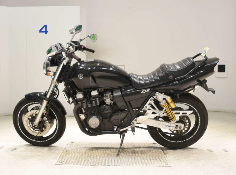 Мотоцикл Yamaha XJR400