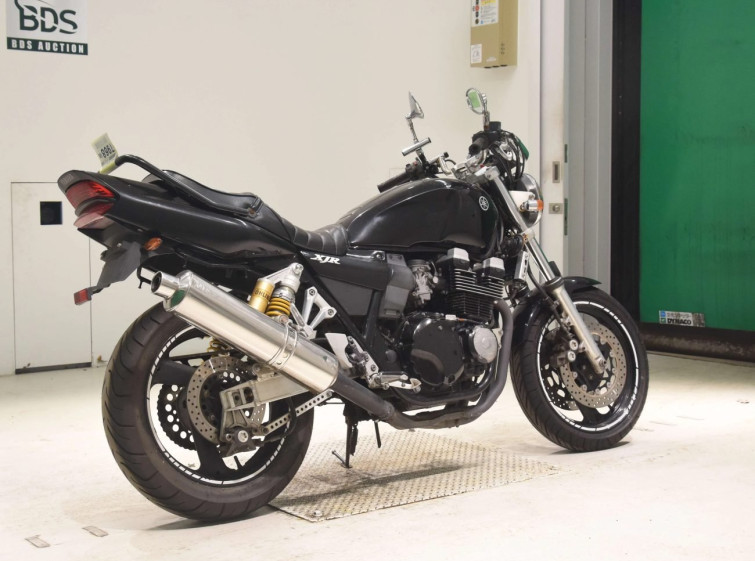 Мотоцикл Yamaha XJR400