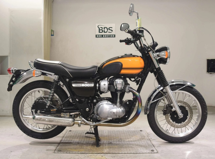 Мотоцикл Kawasaki W800 с пробегом 6640 km