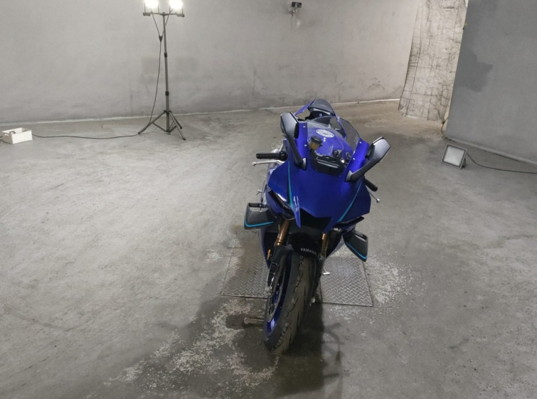 Мотоцикл Yamaha YZF-R1 с пробегом 1 km