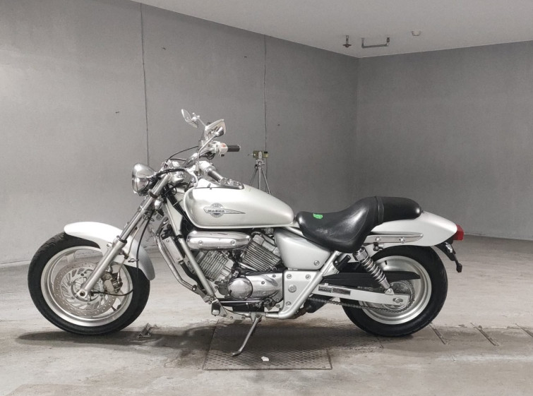 Мотоцикл Honda MAGNA250 з пробігом 25026 km