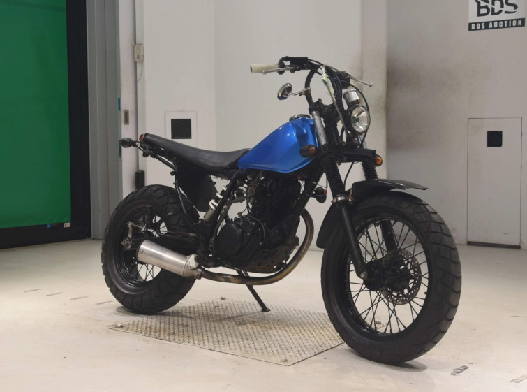 Мотоцикл Yamaha TW200E з пробігом 1822 km