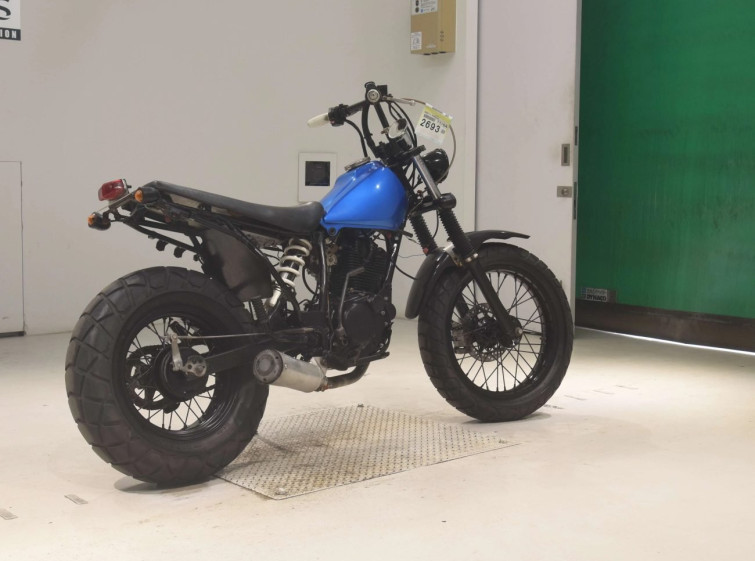 Мотоцикл Yamaha TW200E з пробігом 1822 km