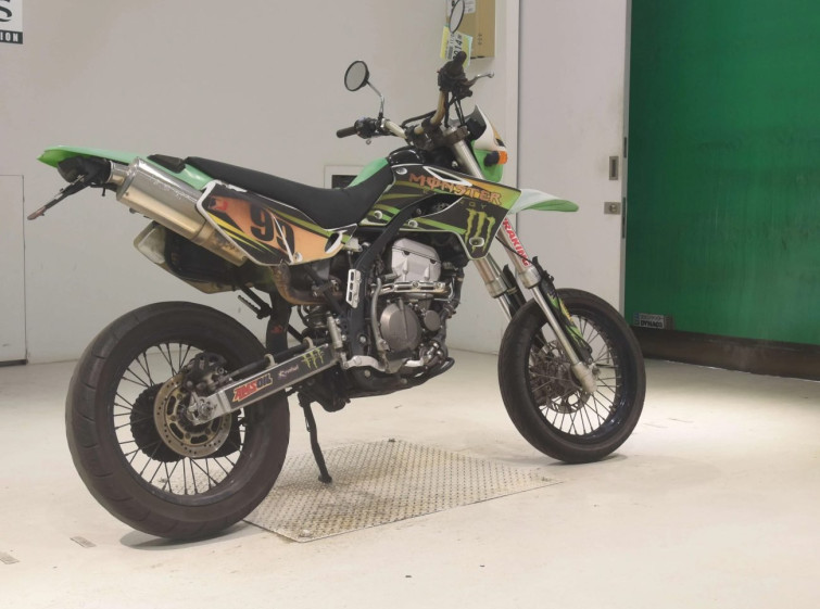 Мотоцикл Kawasaki D-TRACKER250