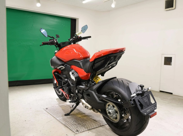 Мотоцикл Ducati DIAVEL V4 с пробегом 478 km