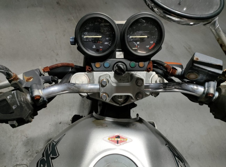 Мотоцикл Honda HORNET 250 с пробегом 4005 km
