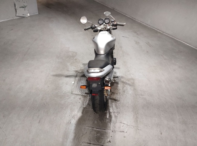 Мотоцикл Honda HORNET 250 с пробегом 4005 km