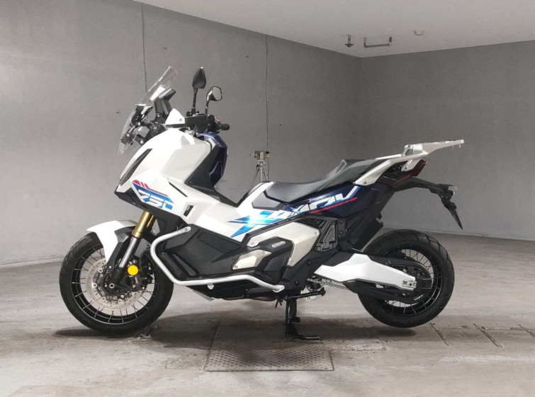 Мотоцикл Honda X-ADV750 з пробігом 5571 km