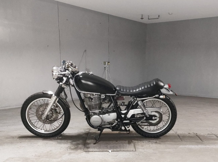 Мотоцикл Yamaha SR400 з пробігом 5965 km