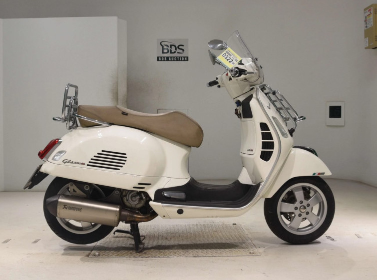 Мотоцикл Vespa GTS250IE с пробегом 7041 km