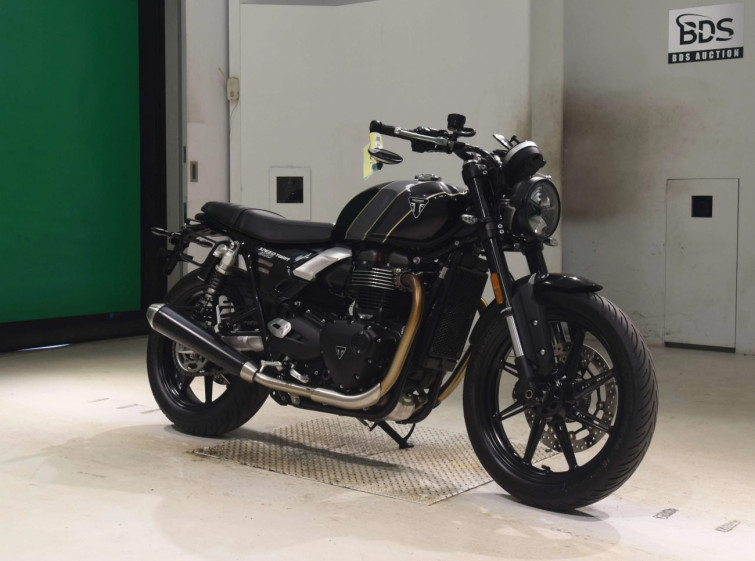 Мотоцикл Triumph SPEED TWIN с пробегом 7642 km