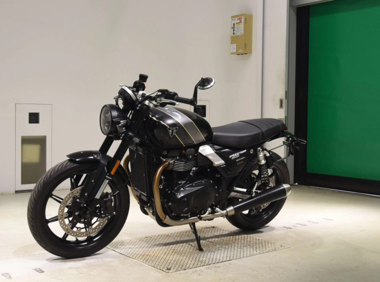 Мотоцикл Triumph SPEED TWIN с пробегом 7642 km