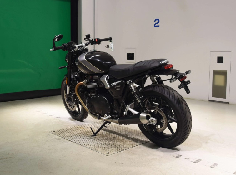 Мотоцикл Triumph SPEED TWIN с пробегом 7642 km