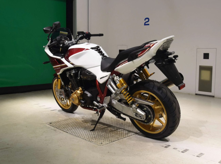 Мотоцикл Honda CB1300SF BOLDOR з пробігом 6884 km