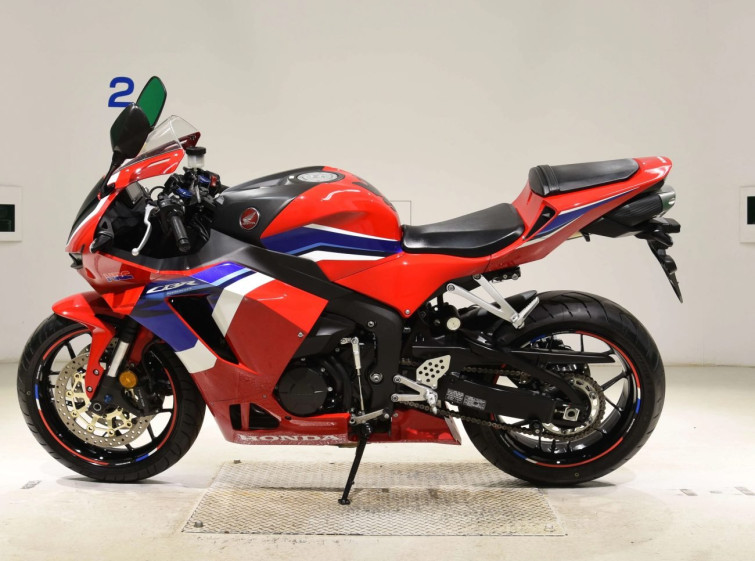 Мотоцикл Honda CBR600RR с пробегом 9966 km