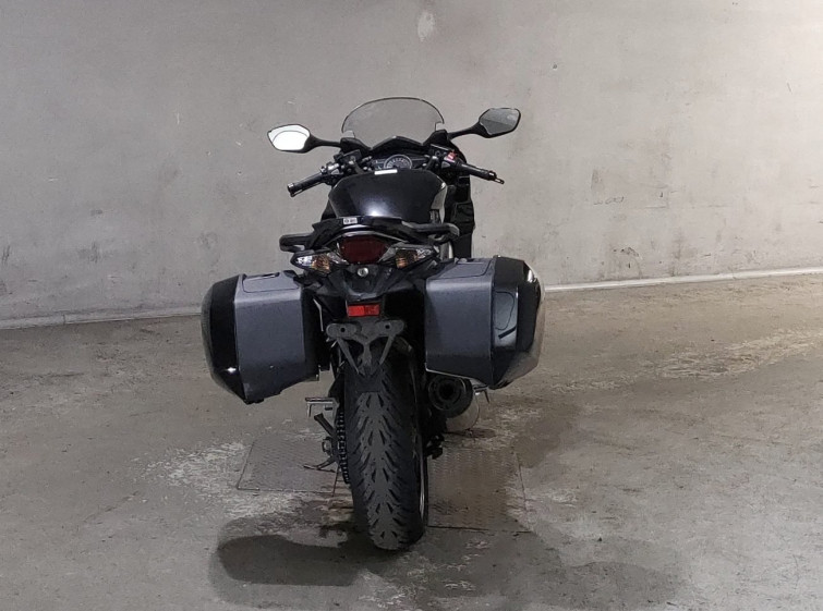 Мотоцикл Honda VFR800F з пробігом 100016 km