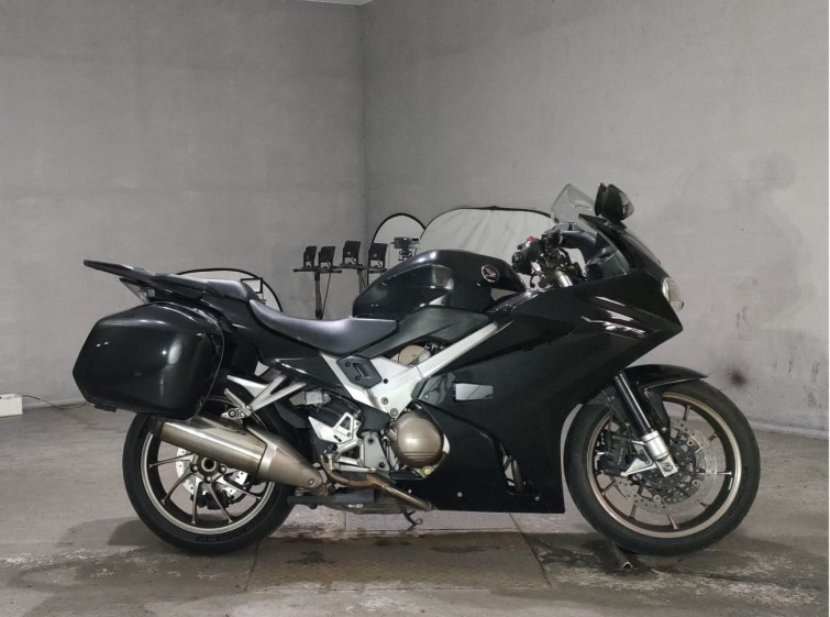 Мотоцикл Honda VFR800F з пробігом 100016 km