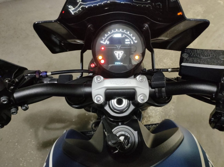 Мотоцикл Triumph TRIDENT660 з пробігом 21315 km