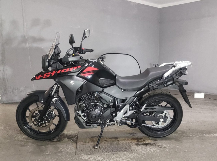 Мотоцикл Suzuki V-STROM DL250 з пробігом 5301 km